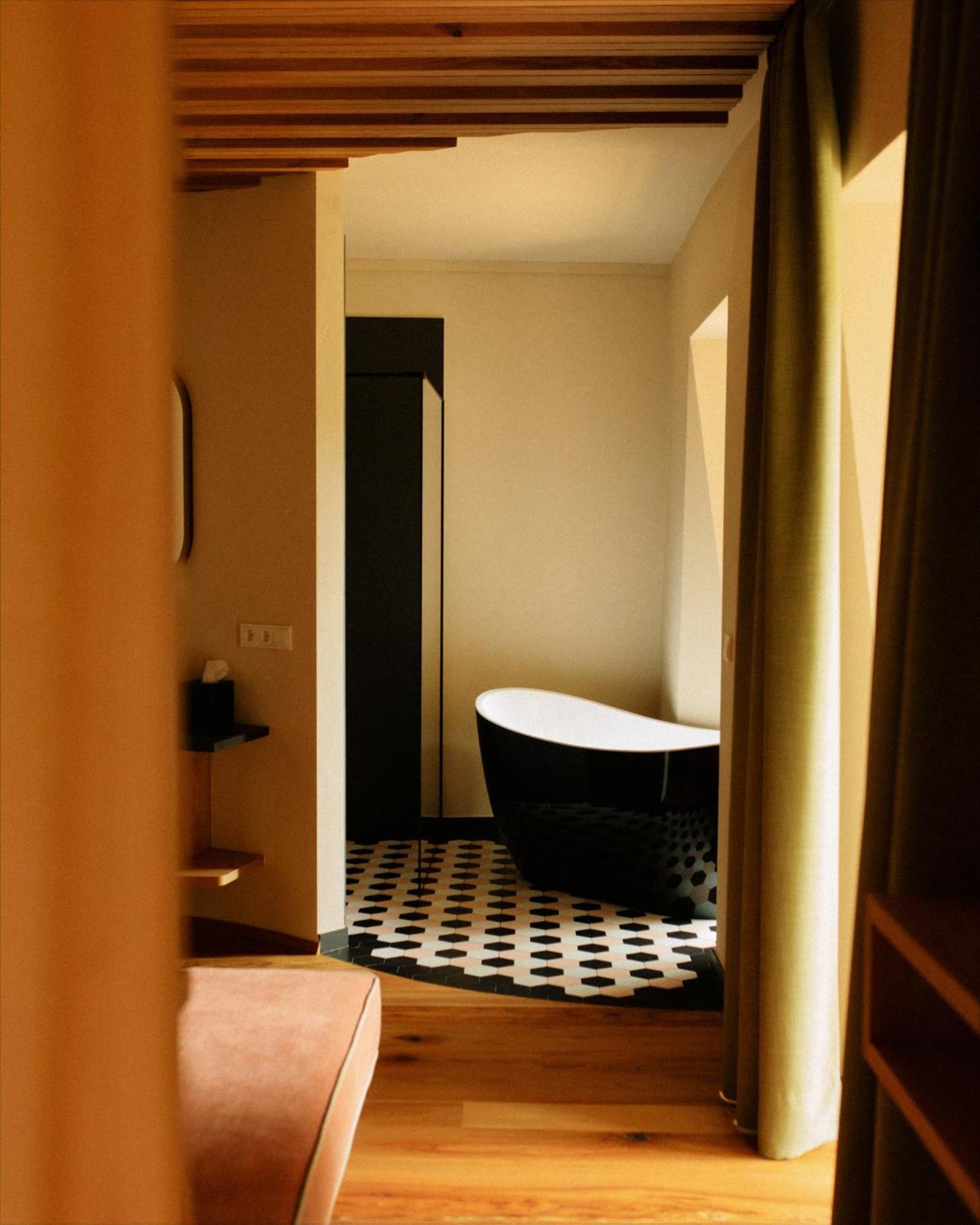 Langenmantel Historic Suites Termeno Εξωτερικό φωτογραφία