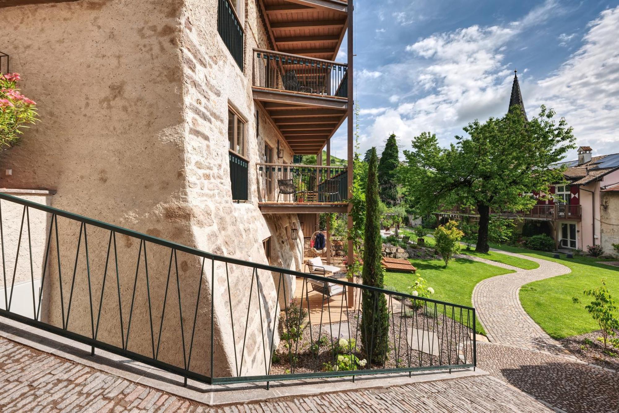 Langenmantel Historic Suites Termeno Εξωτερικό φωτογραφία